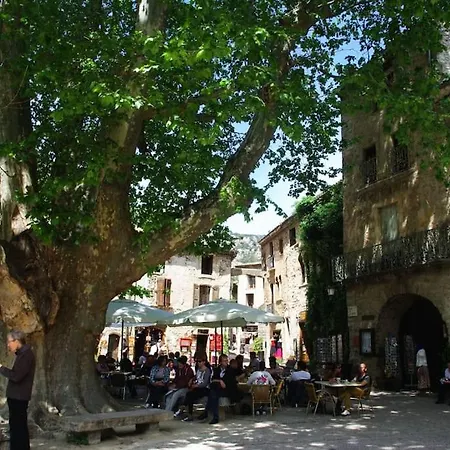 Cote Cour: Charming 3-star In *