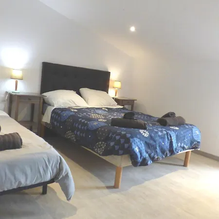 Cote Cour: Charming 3-star In Apartment