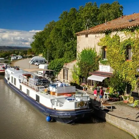 Cote Cour: Charming 3-star In Apartment *